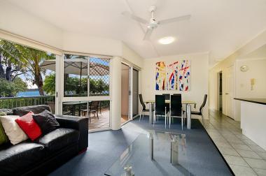 Maroochydore-Accommodation-Couples-Spa-Rooftop-2