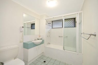 Maroochydore-Accommodation-Couples-Spa-Rooftop-9